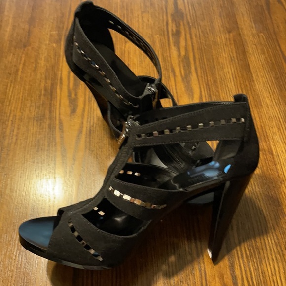 Michael Kors black heels - Picture 2 of 12